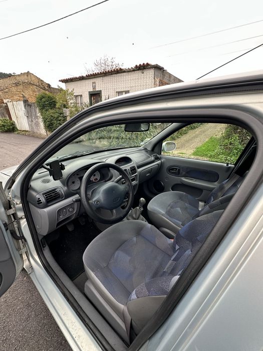Renault clio 2 1.6 16v