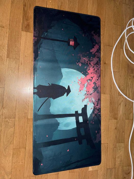 Хороший игровой коврик для мышки 900х400
 новый