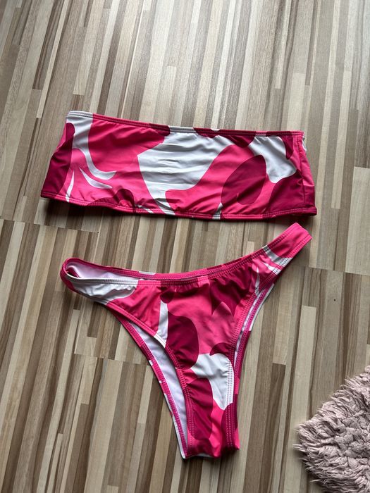 Strój kapielowy bandeau różowy wzory bez ramiączek SHEIN s