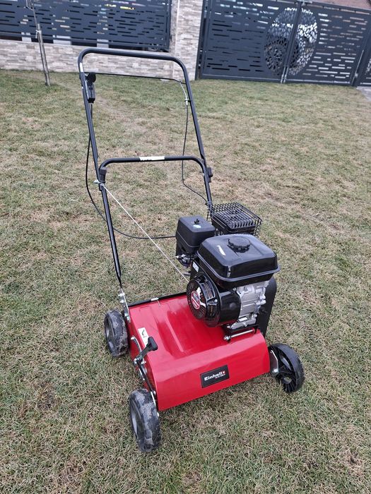 Wertykulator spalinowy Einhell GC-SC 4240P