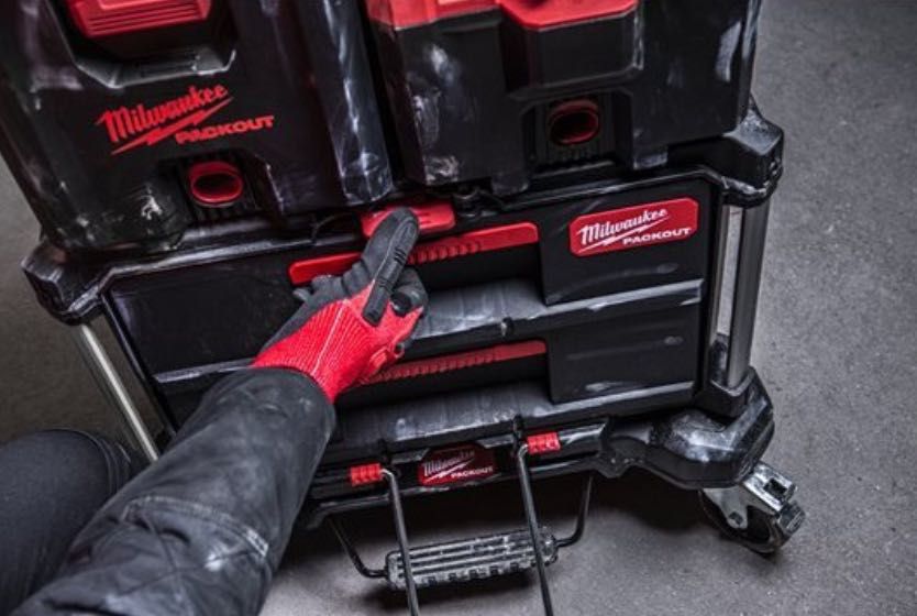 Ящик PACKOUT MILWAUKEE з 2/3/4-ма висувними відсіками