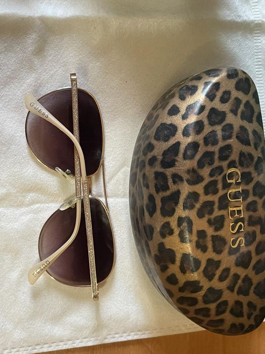 Фирменые солнцезащитные очки