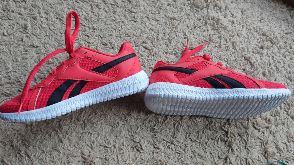 Кроссовки Reebok детские 38 размер