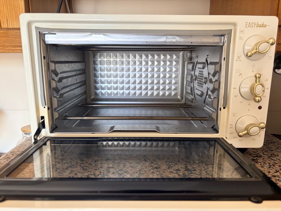 Mini-Forno com Função Airfryer