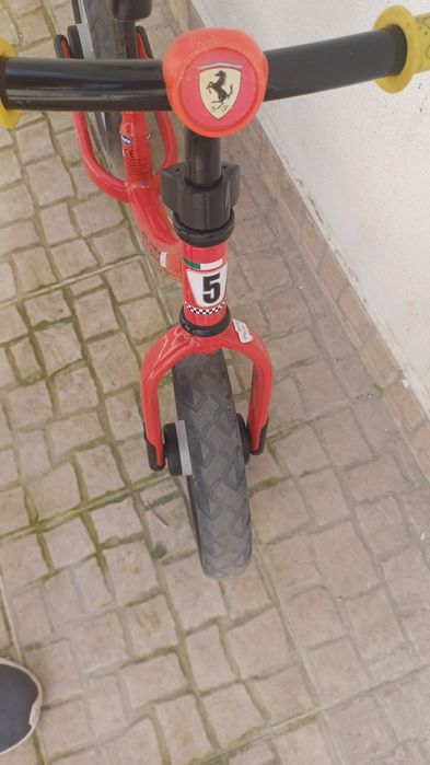 Bicicleta de criança sem pedais