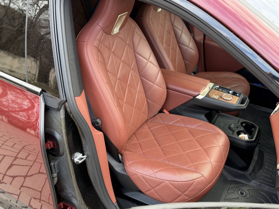 BMW iX XDrive50 2022 рік