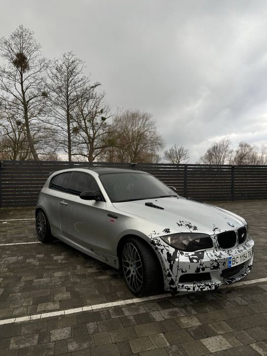 Продам BMW м1 в збереженому стані