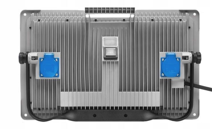 Naświetlacz, lampa LED z gniazdami PL-FR MAGNUM FUTURE LED XL