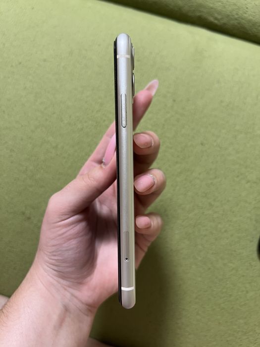 Продам iPhone 11