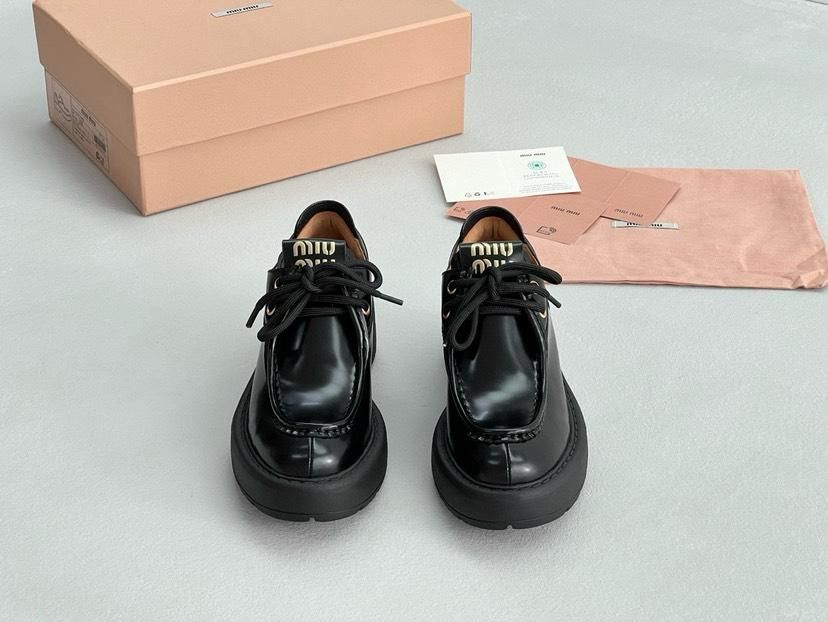 Półbuty Miu Miu black leather