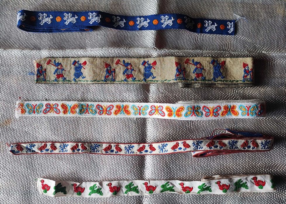 Lote de fitas bordadas antigas