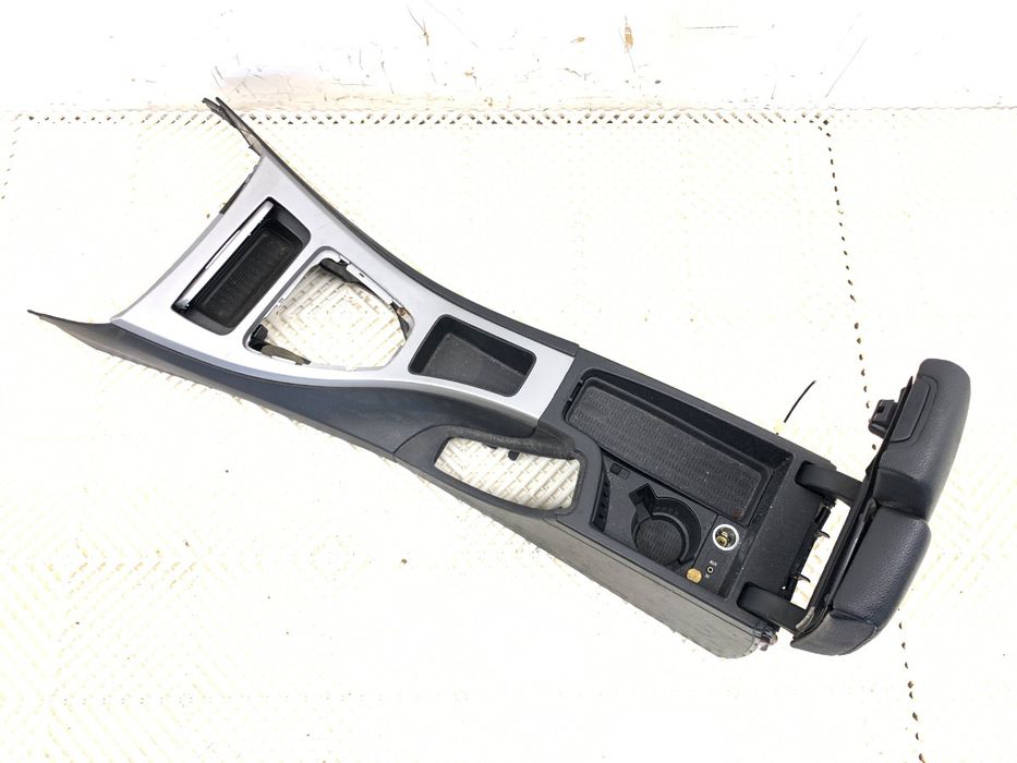TUNEL ŚRODKOWY BMW E90 Sedan/Limuzyna 04-12 KONSOLA