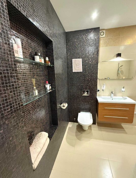 Продам Шикарну 2 квартиру   Петлюри 21 Термінал Бровари