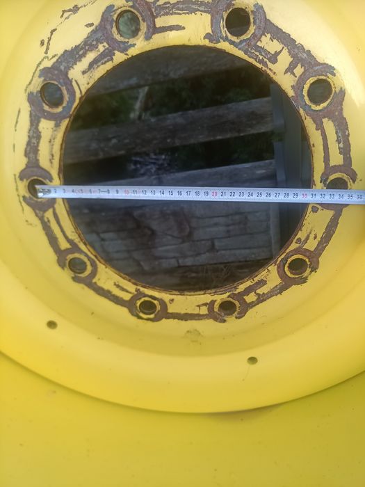 Koła john deere 20.8 r42