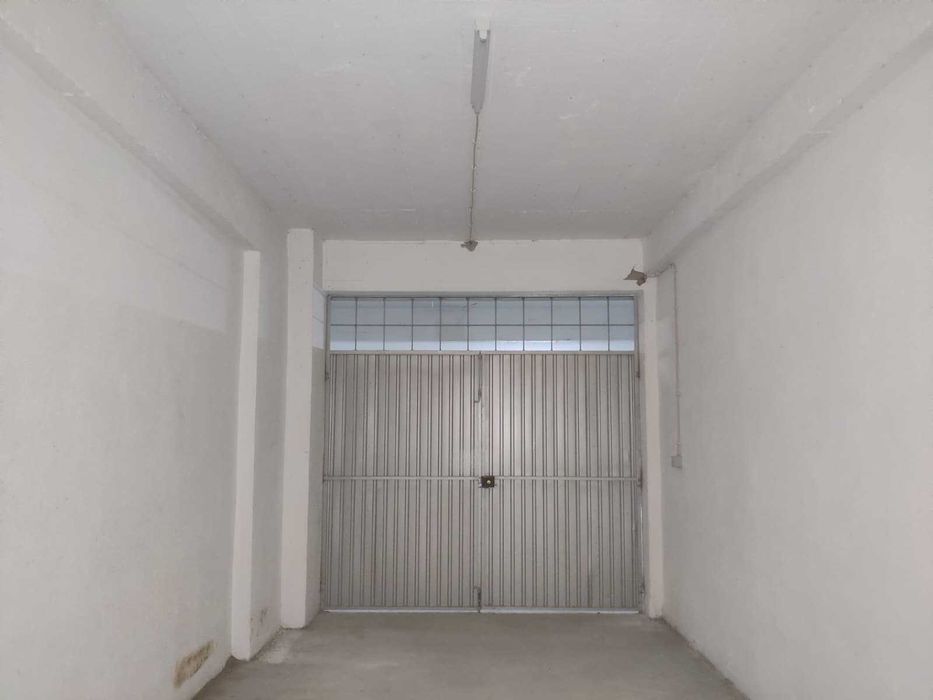 Garagem Box Fechada 18m² para Arrendamento - Entroncamento