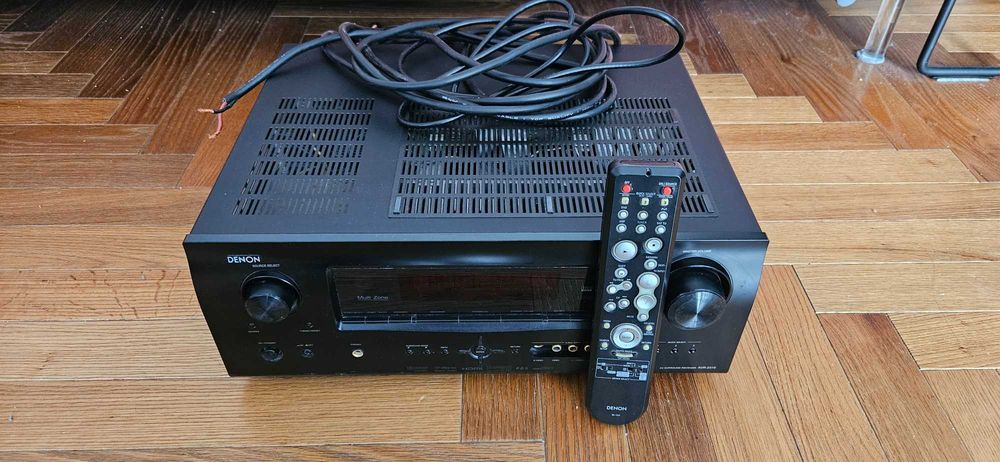 Denon AVR-2310 amplituner