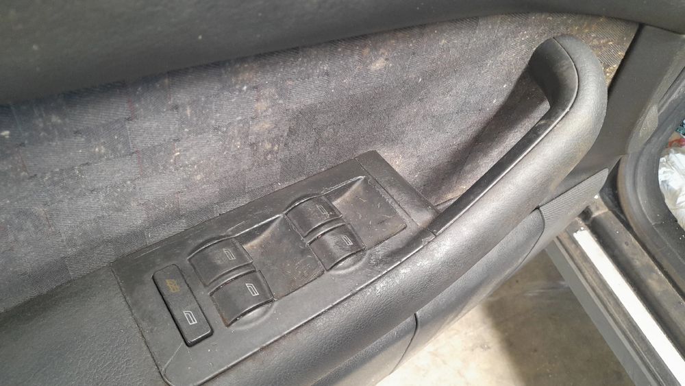Comando / botão / interruptor vidros frente esquerdo AUDI A6 Avant (4B