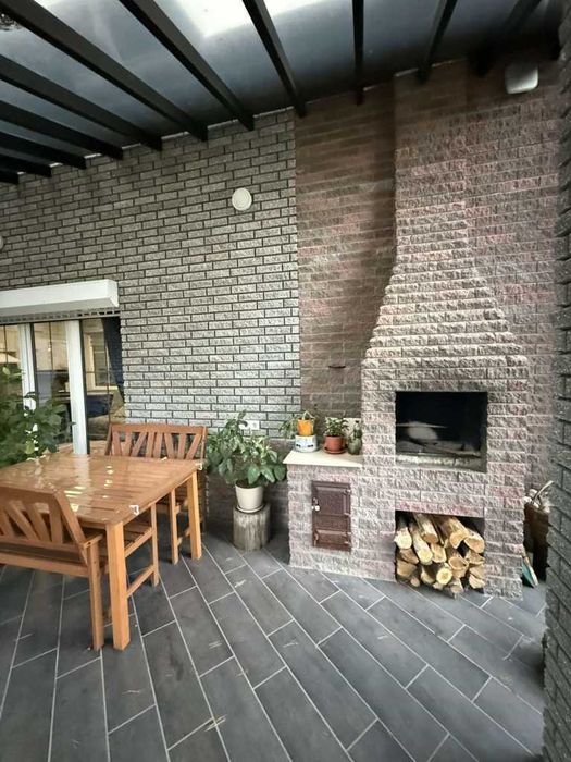 Продаж будинку в сосновому лісі. 65 соток. Сауна, гараж, підвал. №7236