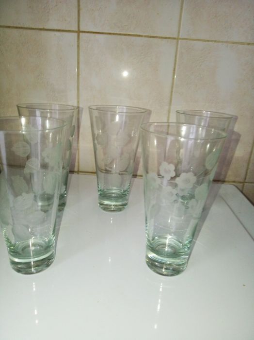 Стаканы стеклянные, высокие