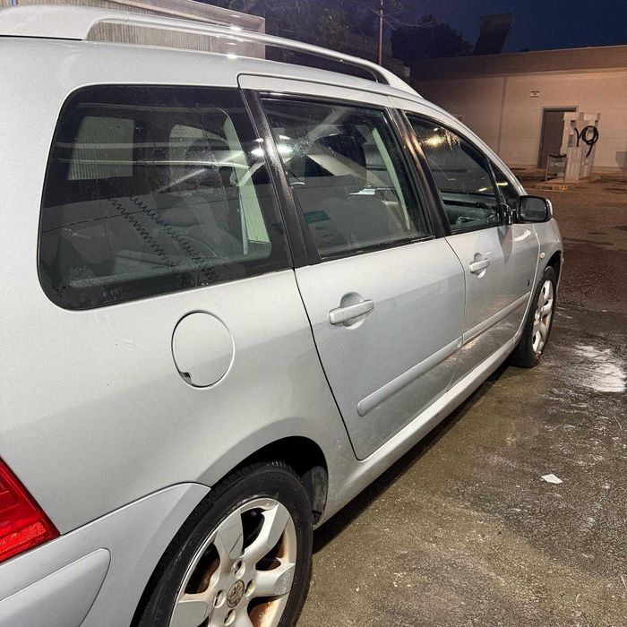 307 sw 1.6 hdi black & silver edition