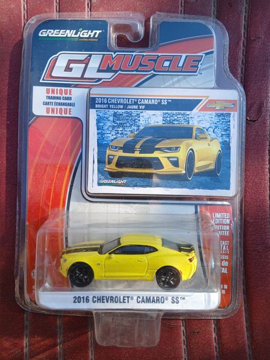 Продаю модельку Camaro