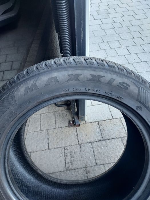 Sprzedam opony zimowe 18stki do SUV