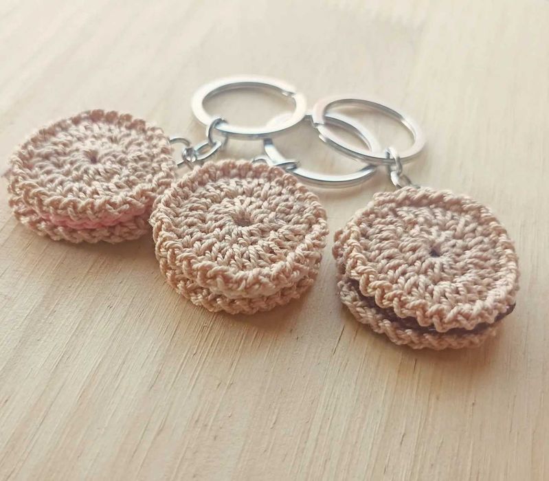 Porta-chaves Bolacha Oreo em Croché