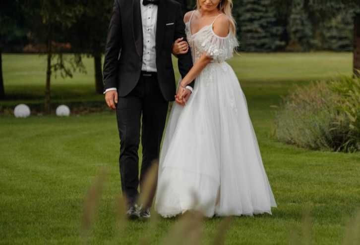 Sukienka ślubna - koronka