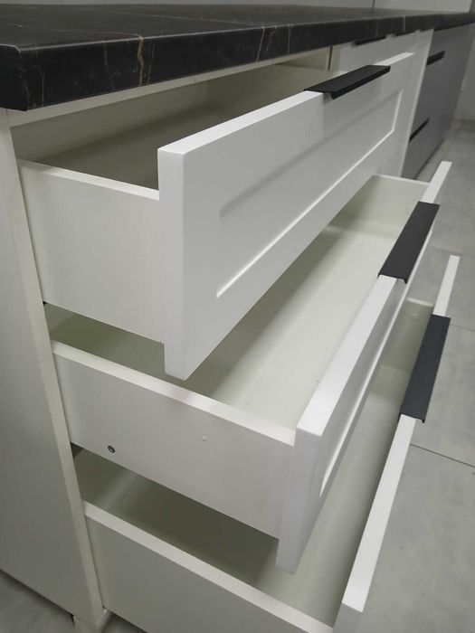 Кухня з фарбованого МДФ