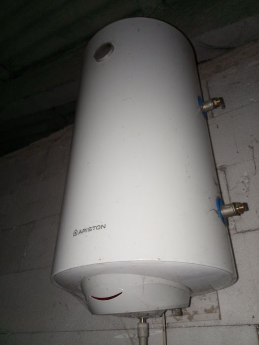 Продам бу бойлер Ariston 80л