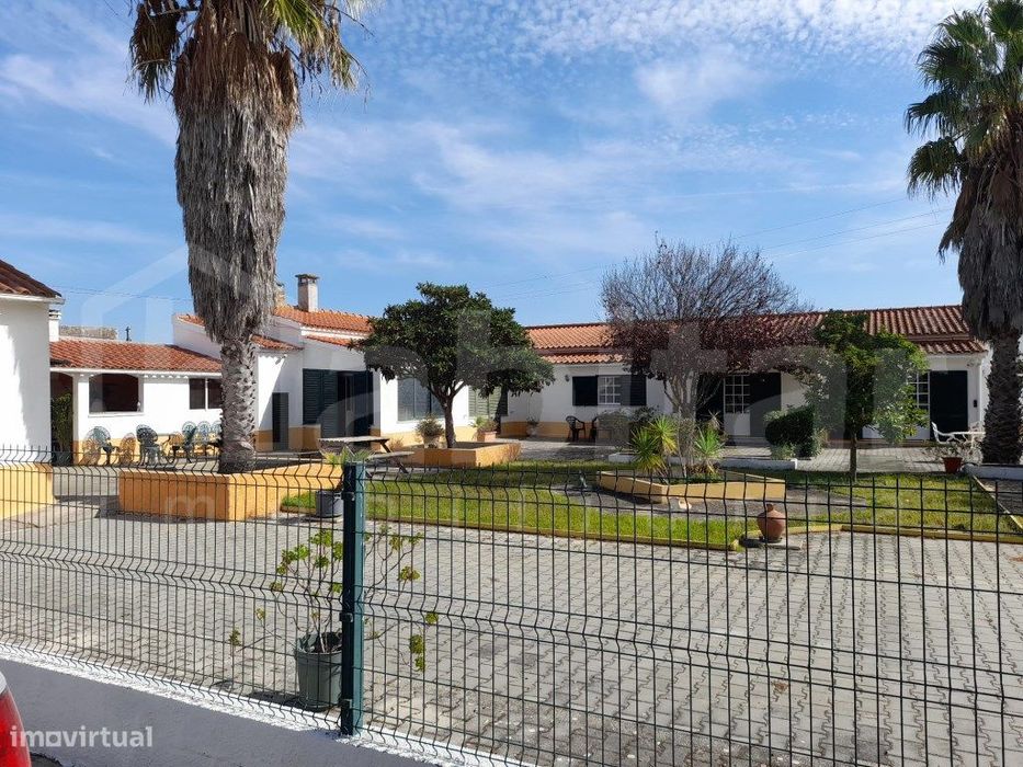 Moradia T3 com 5000m² de terreno Foros de Salvaterra