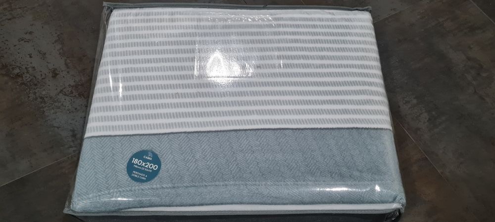 Lençóis polares NOVOS na embalagem para cama de 180x200 cm