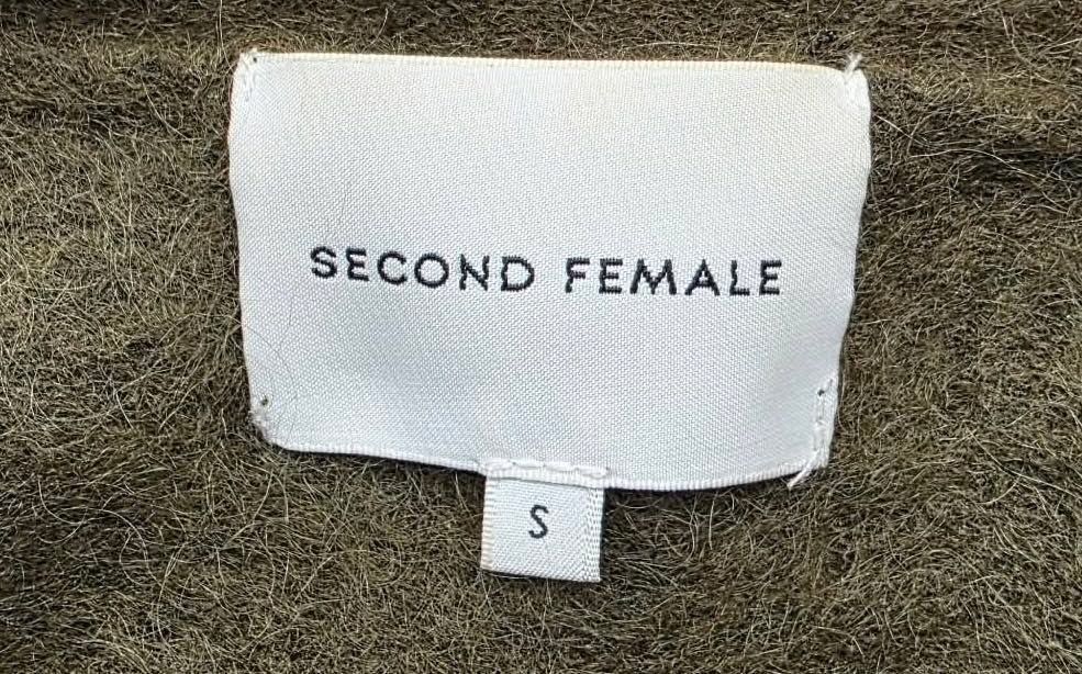 Second Female kardigan sweter damski S moher wełna
34%moher 
34% wełna