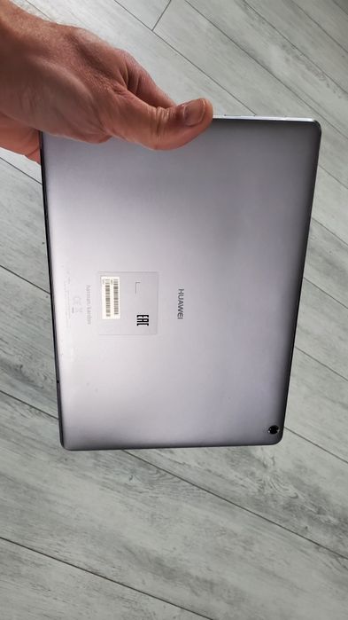 Планшет 10 дюйм  4g версія.