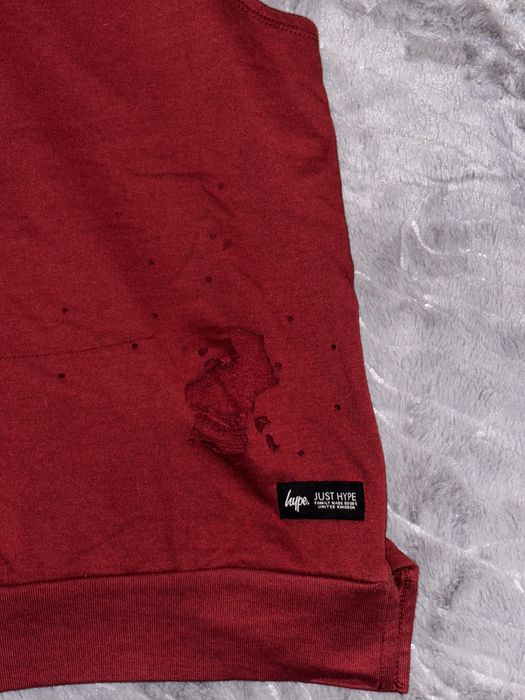 czerwona bluza bez rekawow