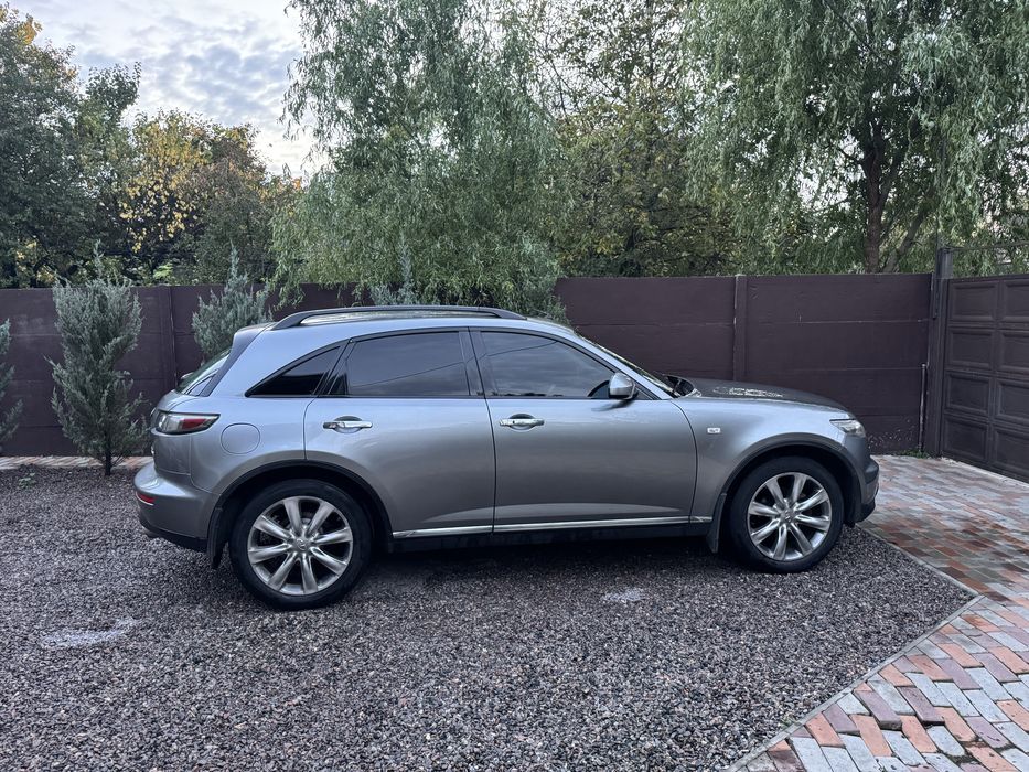 Infiniti FX35 ВЛАСНИК