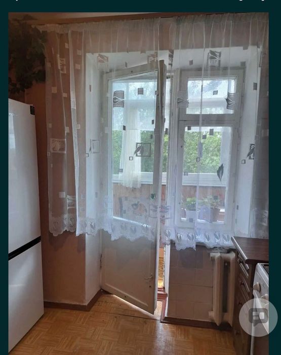 Квартира ,  від власника  на 3 му поверсі , 9 поверховому цегляному будинку