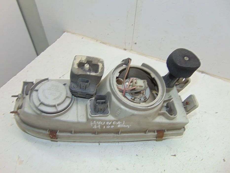 Hyundai H100/BMW E46 Farol