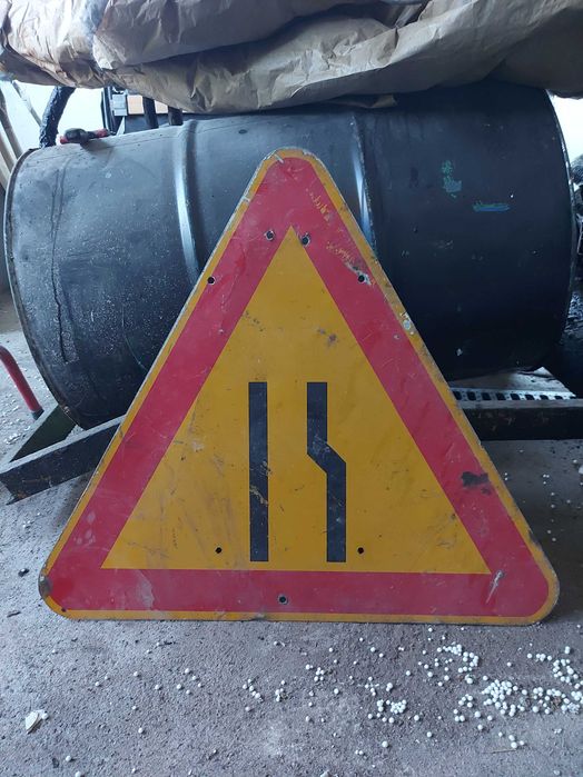 Sinais de Trânsito e Estrada