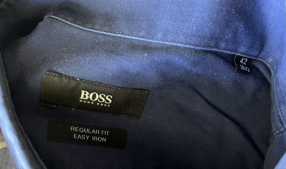 Camisa azul da Boss