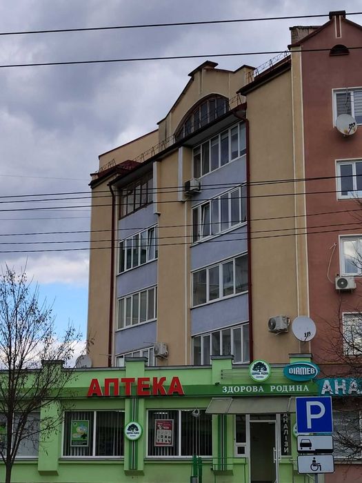 Квартира 180 м² навпроти Обласної лікарні