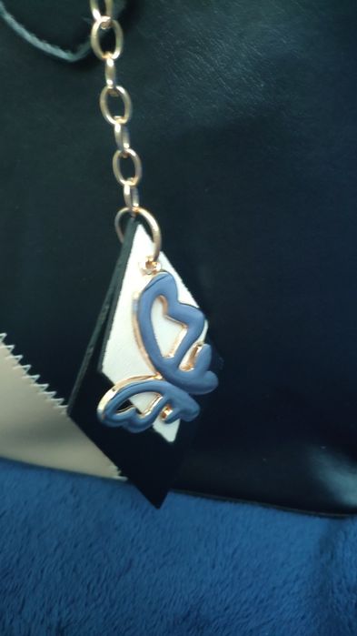 Damska torebka kuferek lub na ramię