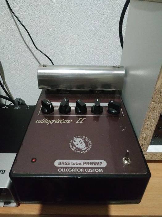 Преамп ламповый Бас гитарный Alegator2