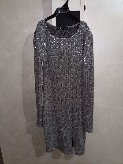 Sukienka cekinowa XS nowa