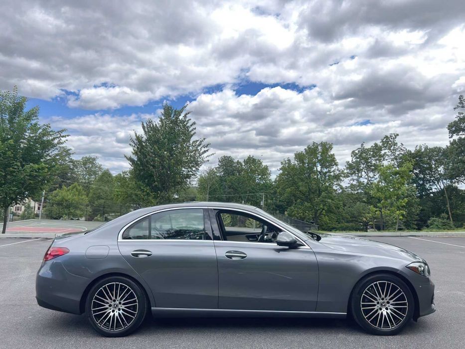 Mercedes-Benz C-Class      2022