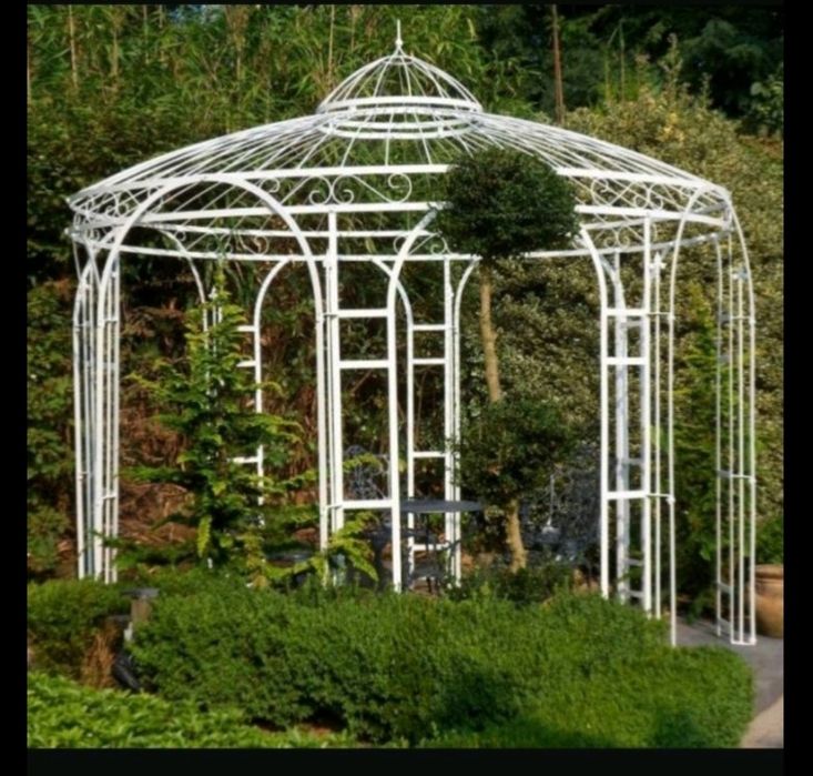 Конструкція для плетучих рослин (може бути під альтанку)