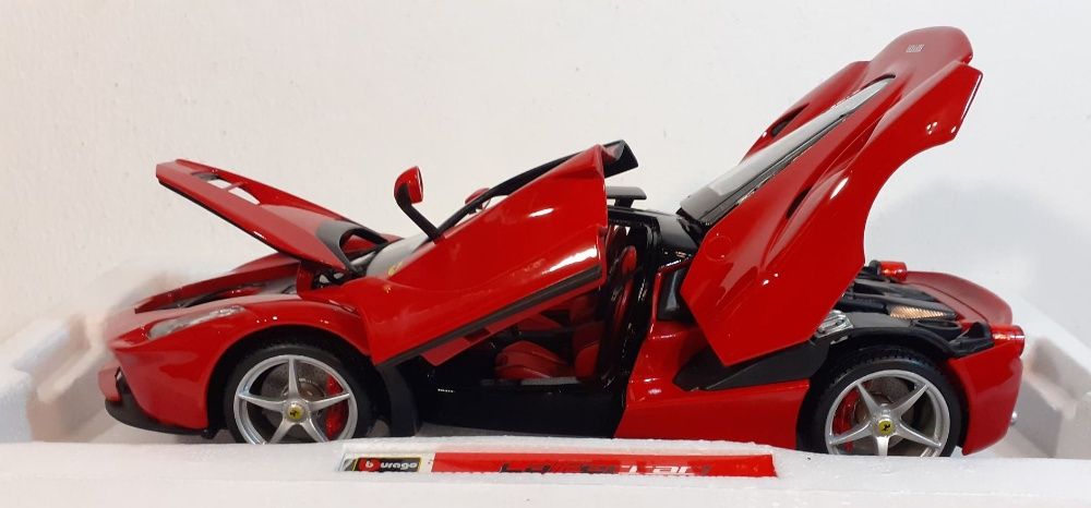 1/18Ferrari LaFerrari - Bburago Signature