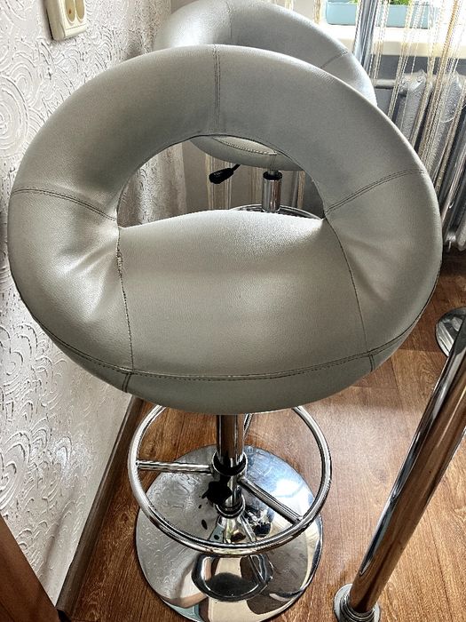 Комплект барних стільців