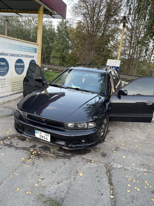 Mitsubishi Galant 8