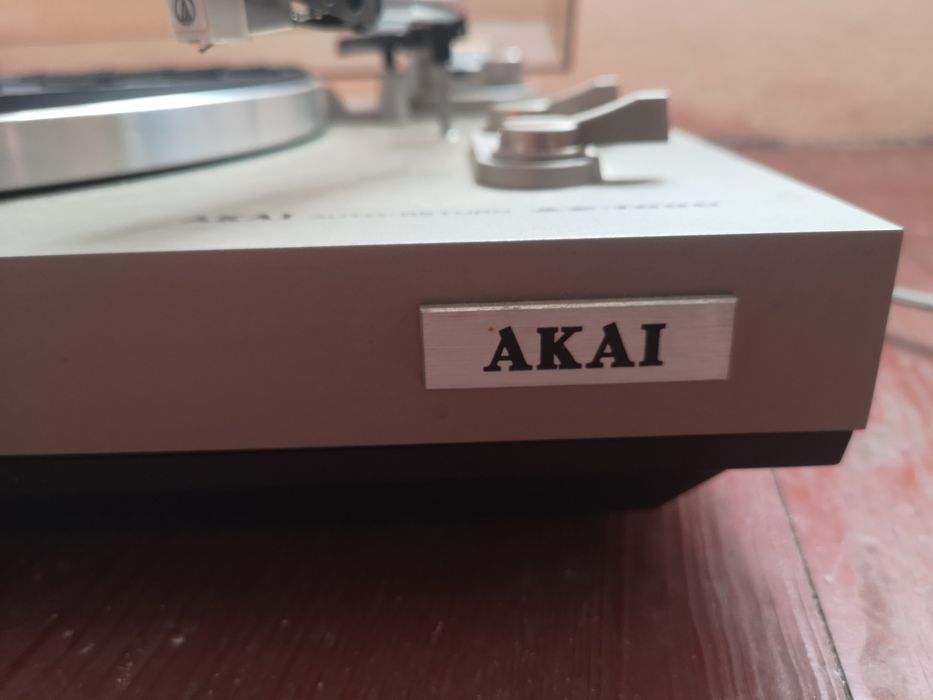 Gramofon akai ap-100c
